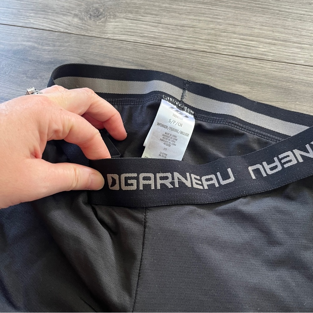 Garneau Womens Black Biking Cycling Shorts Padded Pull On Size Small - Picture 3 of 6